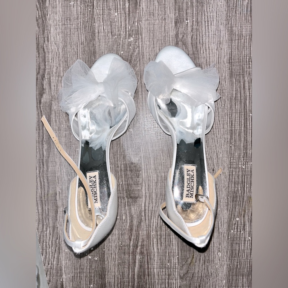 White bow sandal heels